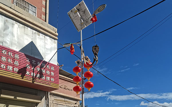 迭部智慧路灯在城市物联网系统中的集成与运维